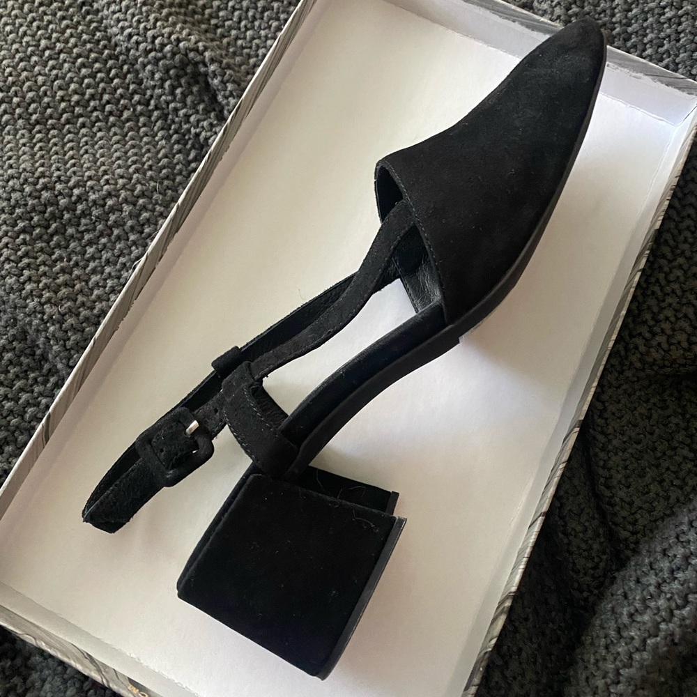 Jeffrey Campbell low heeled women’s black suede shoes